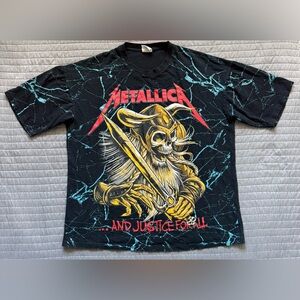 Metallica band shirt